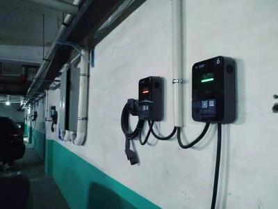 新能源车激增充电难题凸显，国产车企免费送桩引领新趋势